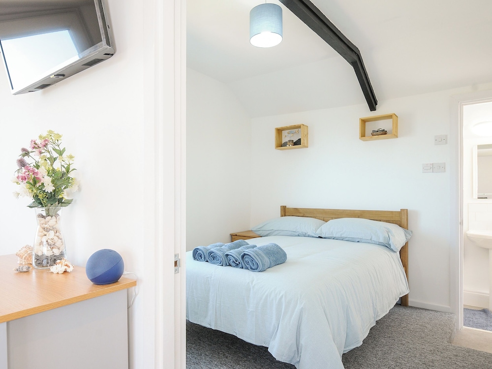 Lundy View Chalet