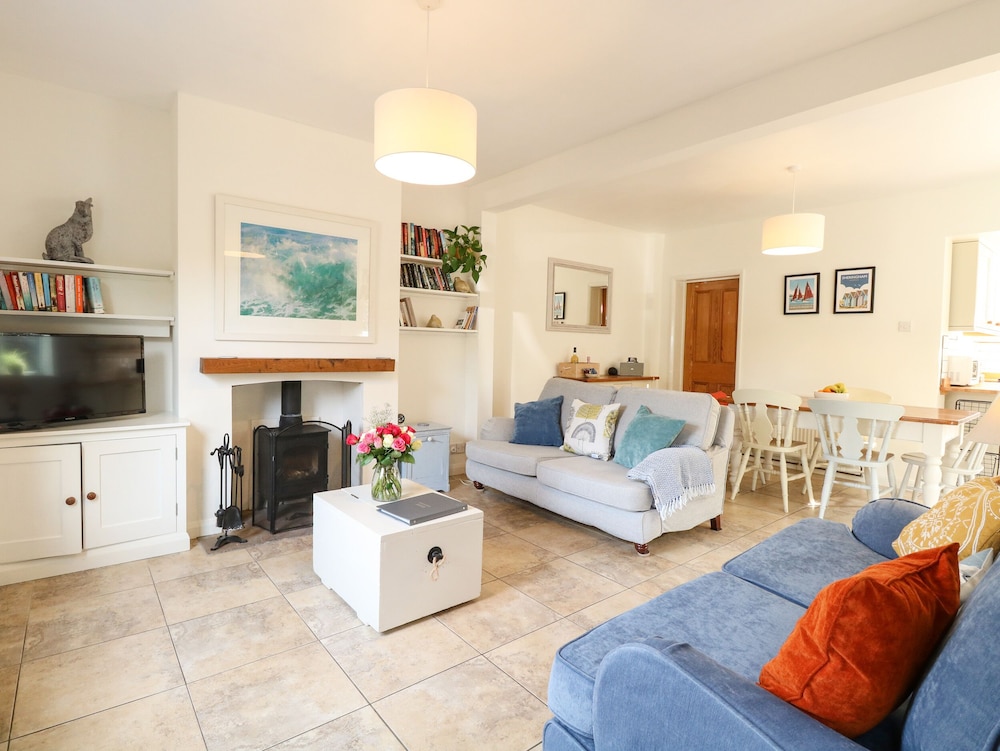 8 Melinda Cottage