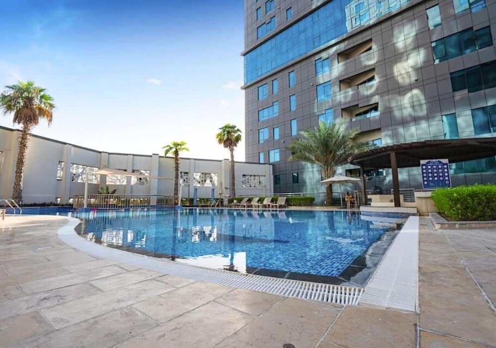 Capital Bay Comfort Studio city view