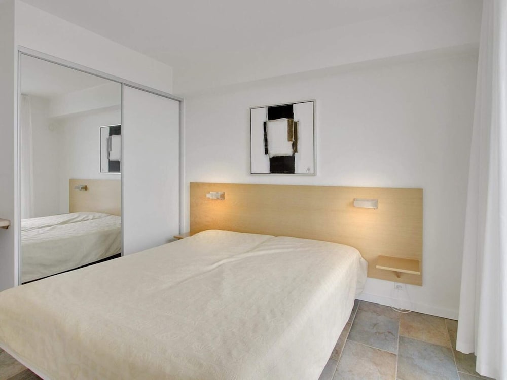 8 Person Holiday Home on a Holiday Park in Romo