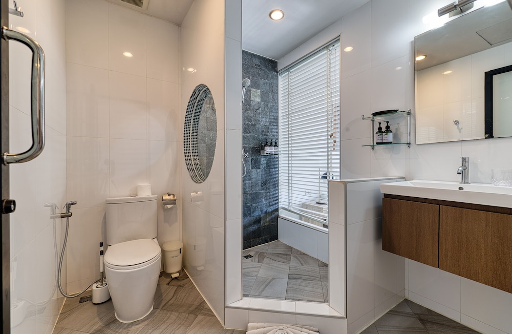 Baan Rawee Apartments