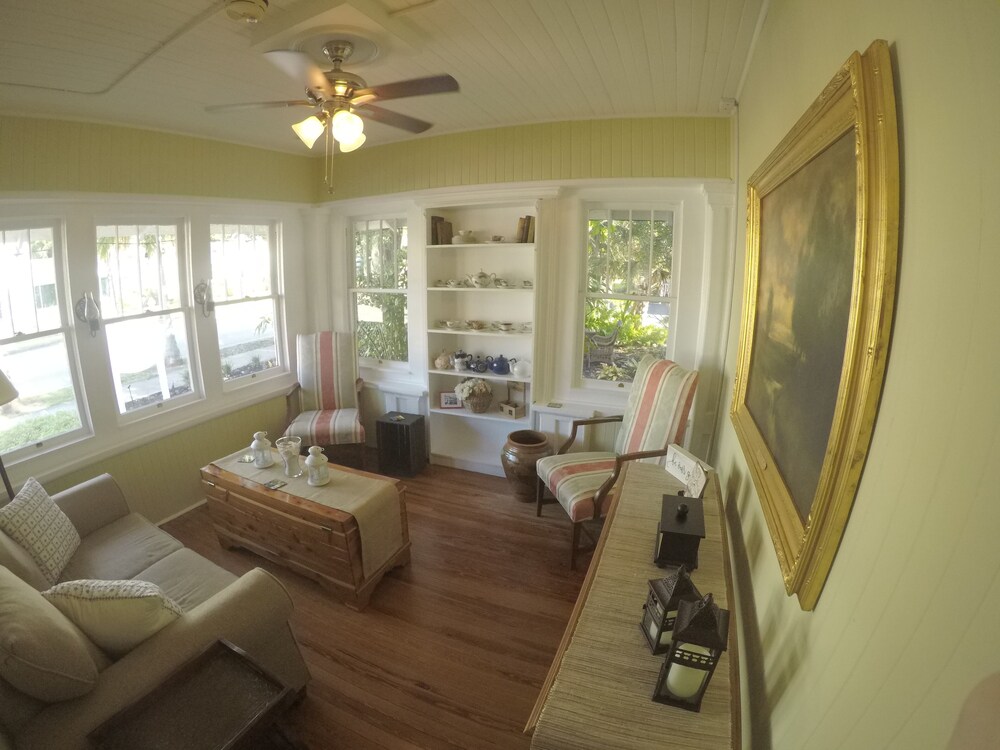The Hibiscus House