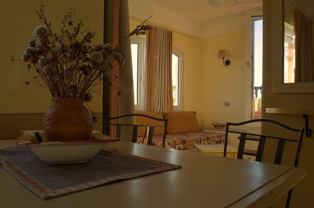 Lovely Panoramic Sea View Cottage-apartment With Adjacent Beach photo 2