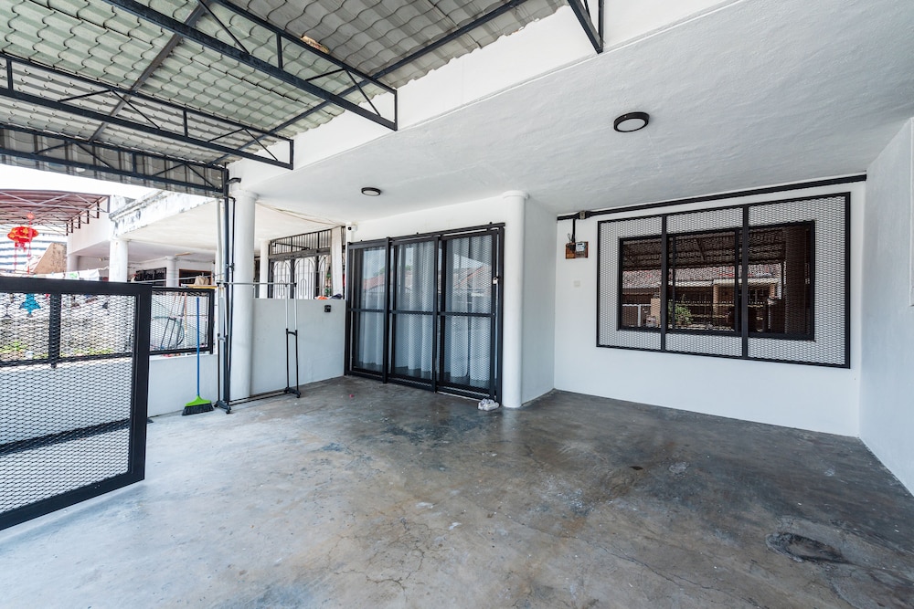 Conceptual Homestay 3BR 9PAX photo 6