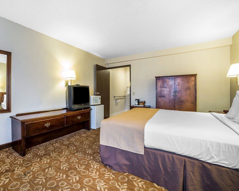 Quality Inn Suites Minden - Property Image 25