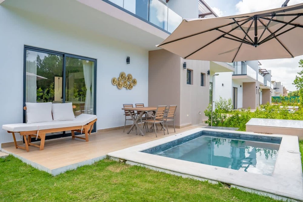 Ziba B06 NOK Classy 3BR Villa by Vistacana Rentals