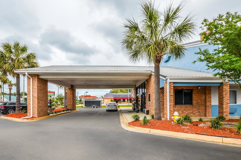 Rodeway Inn North Charleston - Ashley Phosphate view 2