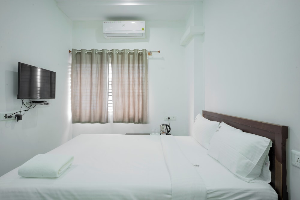 SS HOTELS