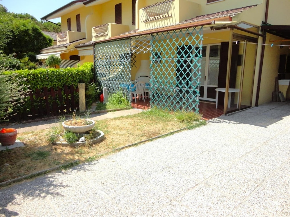 Pleasant Villa in Porto Santa Margherita