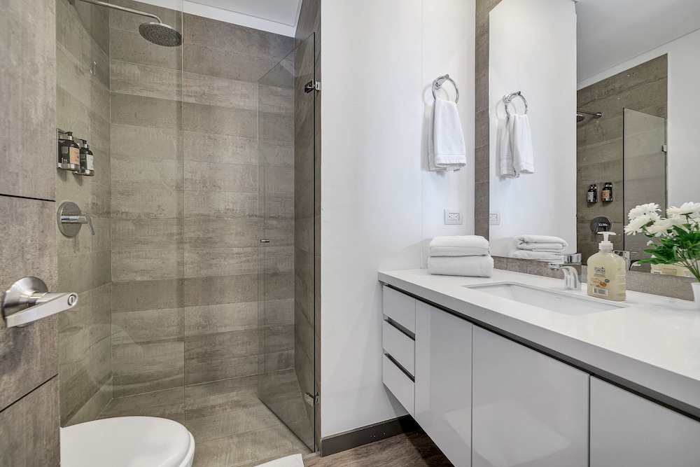 Apartamentos Class Suites by HOUSY HOST