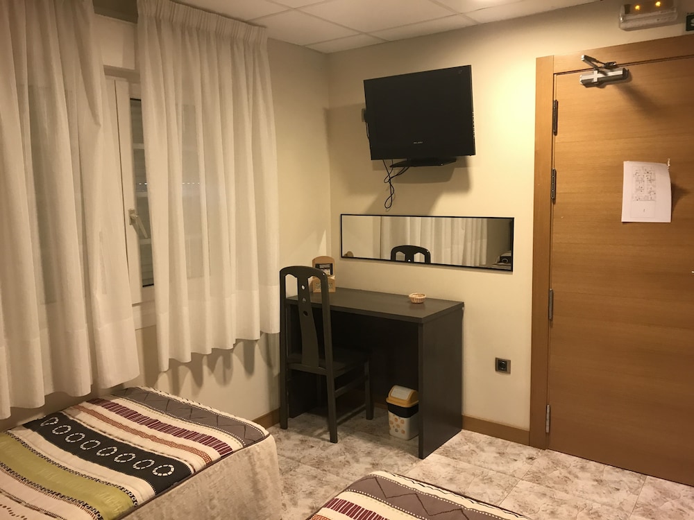 Hostal Zubi XXI photo 3