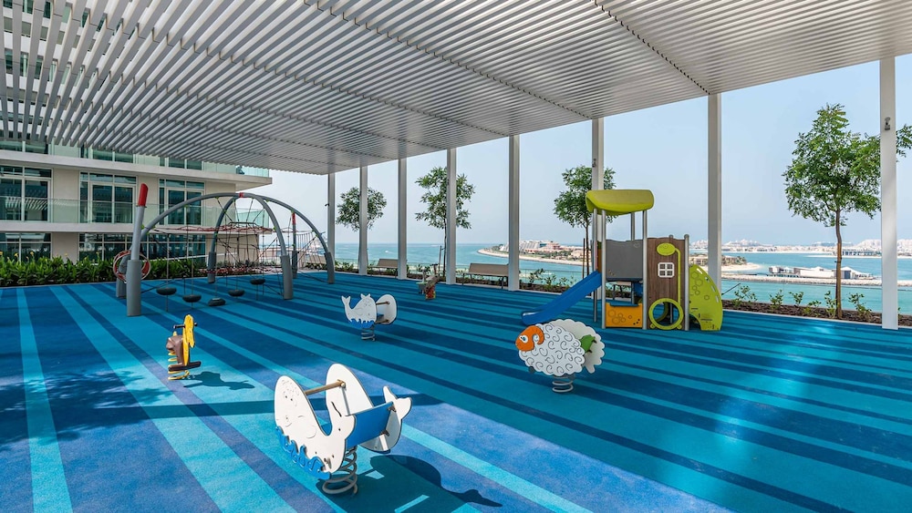Stylish Emaar Beachfront 2BR w Beach Access