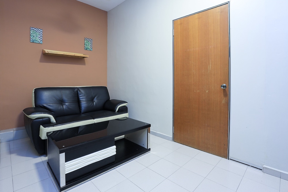 OYO HOME 90244 Dkeris 2bhk Apartment photo 6