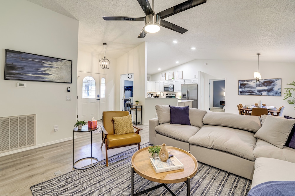 Bike, Golf, Swim: Modern Bella Vista Home w/ Deck!