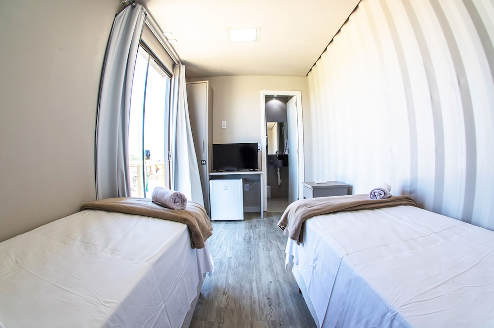 Innbox - Praia Do Rosa - Hostel