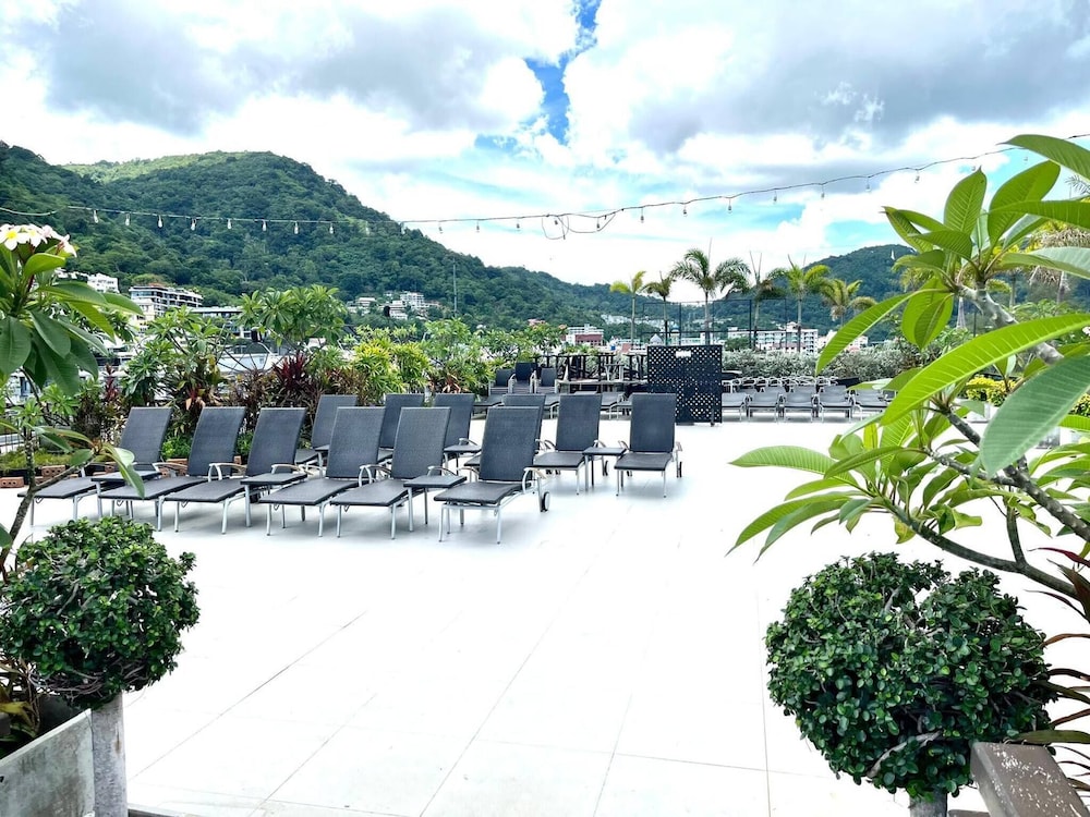 Studio Apartments With Shared Pool Near