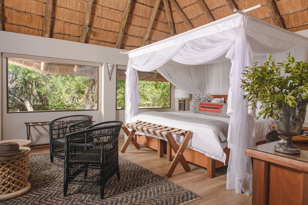 Karongwe - River Safari Lodge