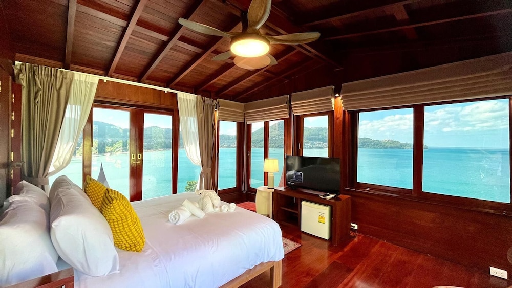 Luxury Seaview 6 Bedrooms With Infinity Pool Villa, Private Gym, Superfast Wifi