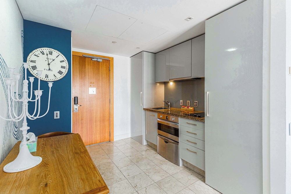 Boutique Apt in the Heart of Auckland Zodiak Stays