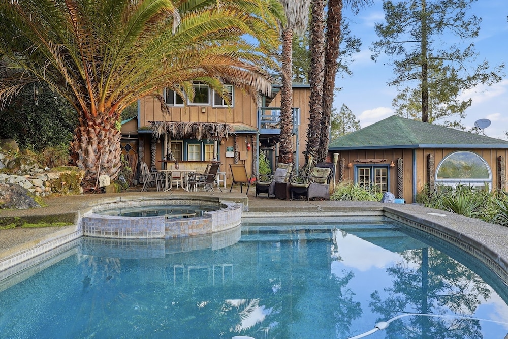 Adventure Alexander Valley Lodge With Pool & Hot Tub 6 Bedroom Villa