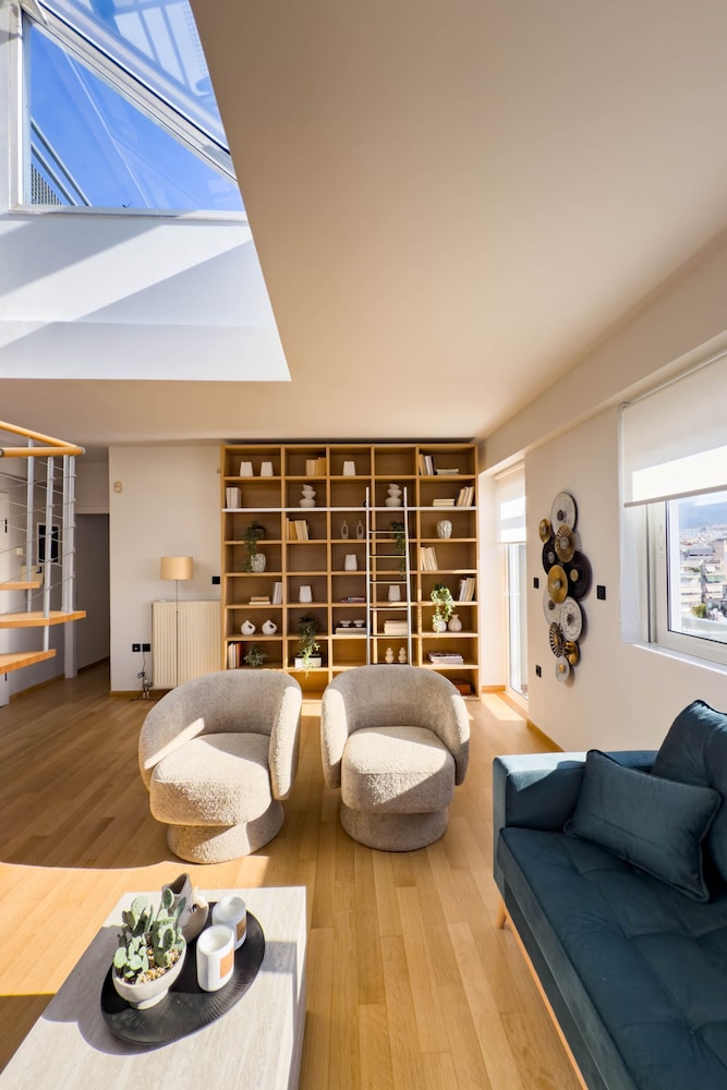 Acropolis Sky Retreat Jacuzzi 3BR Maisonette