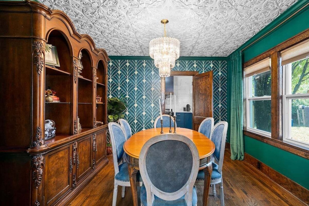 Old Clarksville House - Secret Bar