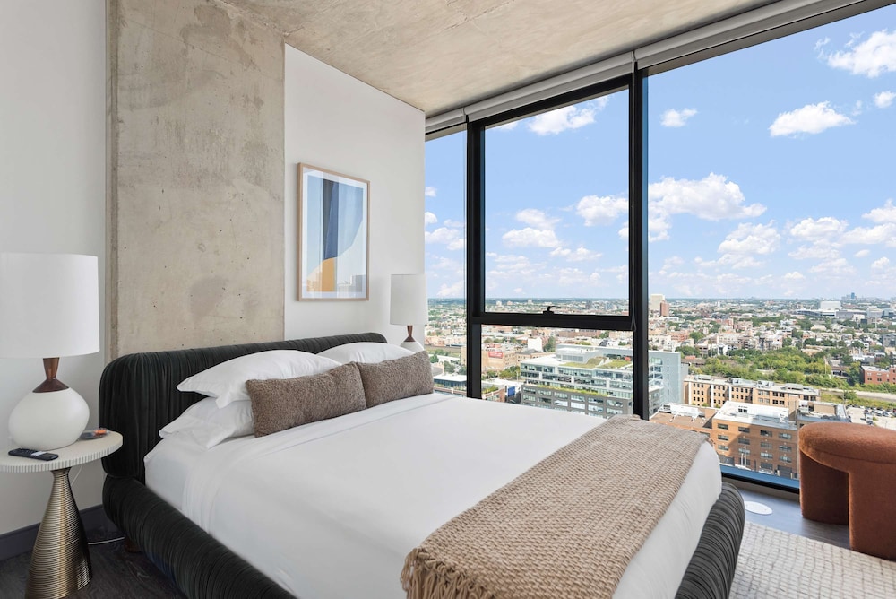 Cloud9 6 apt for 30ppl Fulton Market The Nouveau