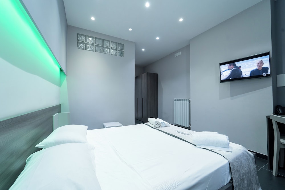 H.R. BOUTIQUE PORTO NAPOLI CENTRO by ClaPa Group Dislocated Hospitality
