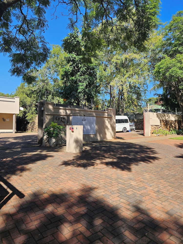 Birchway's Backpackers