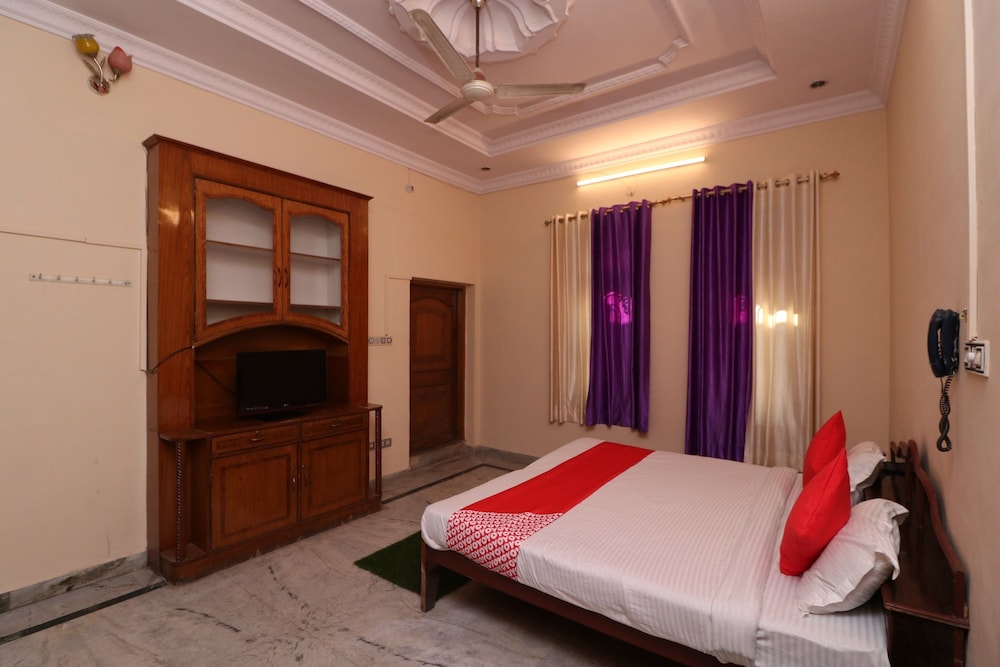 OYO 26582 Hotel Kings view 5