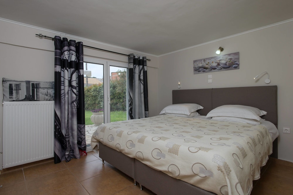 Georgia's Corfu Apartment