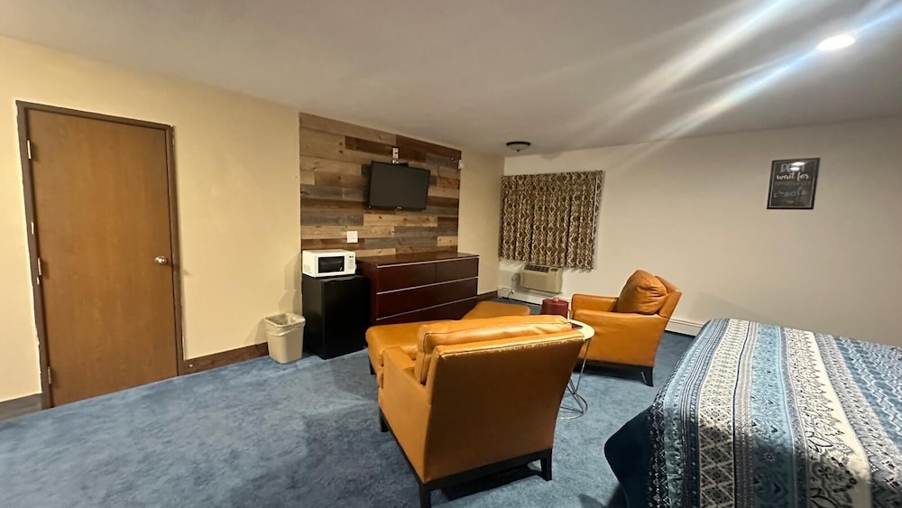 Chesaning Inn & Suites