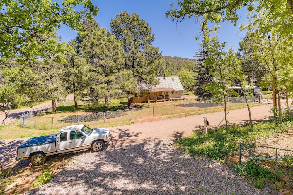 Strawberry Cabin Rental w/ Deck  Mountain Views! - Property Image 13