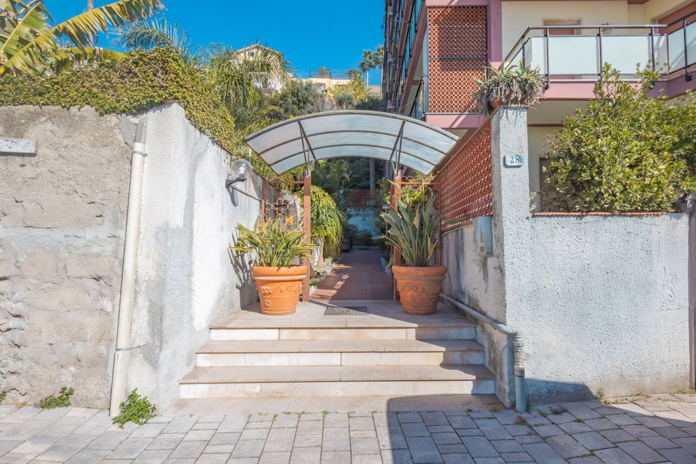 La C te d Azur in Ventimiglia photo 2