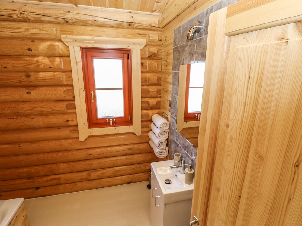 Pine Lodge