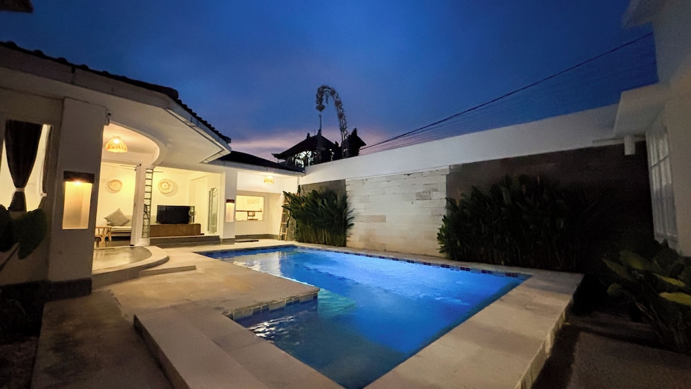 LaLeBay Seminyak