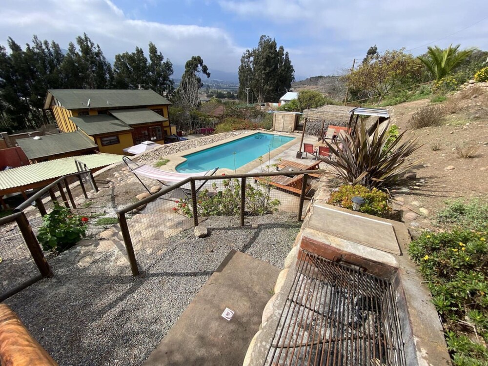 Girasol Cabin BBQ Kitchen Parking Shared Pool