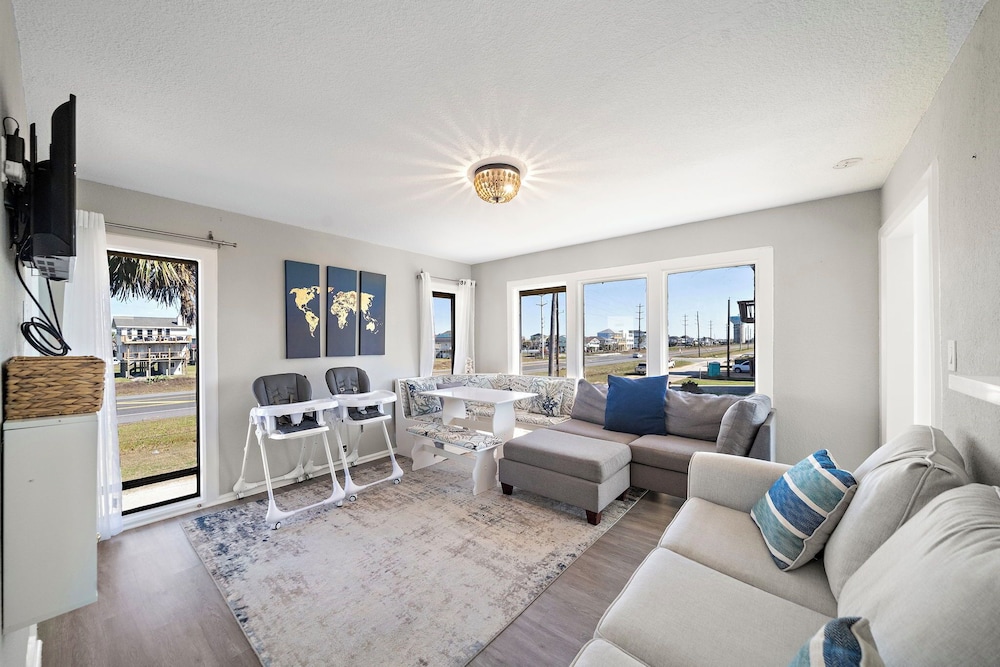 Captain's Manor by Ryson Vacation Rentals