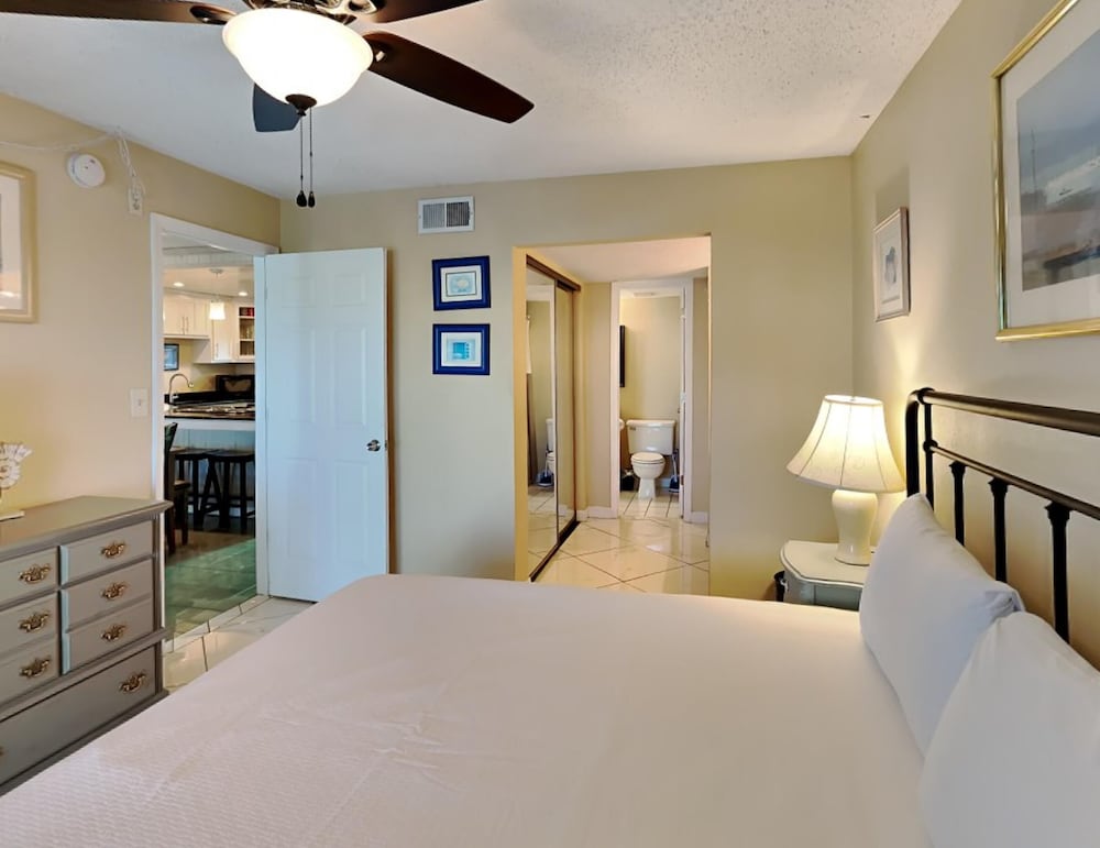 Emerald Isle Fort Walton Beach by Southern Vacation Rentals