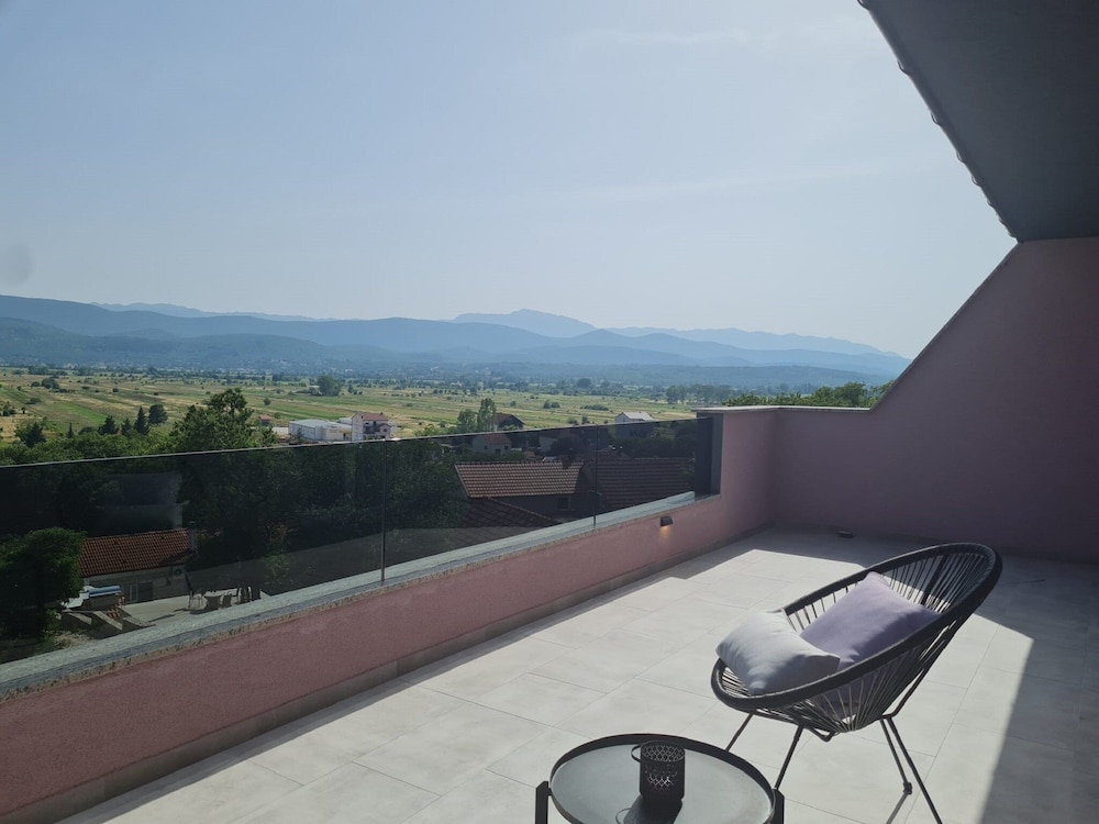 Villa I&N