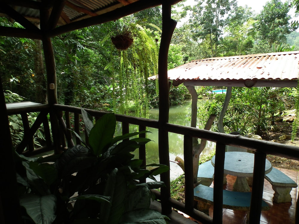 Hotel Valle Azul
