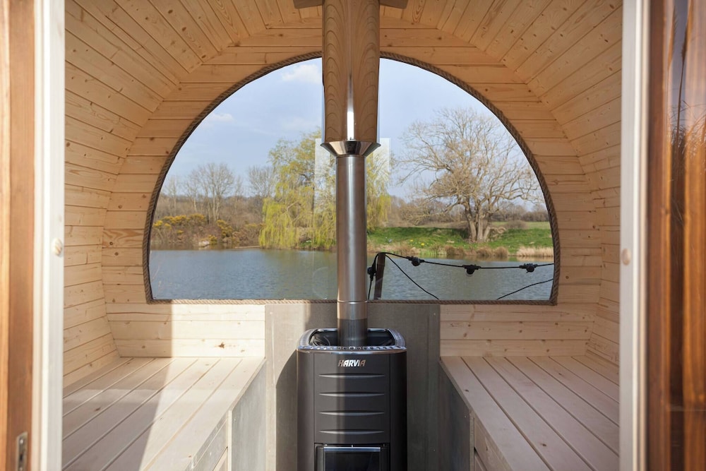Lakeside Sussex Retreat