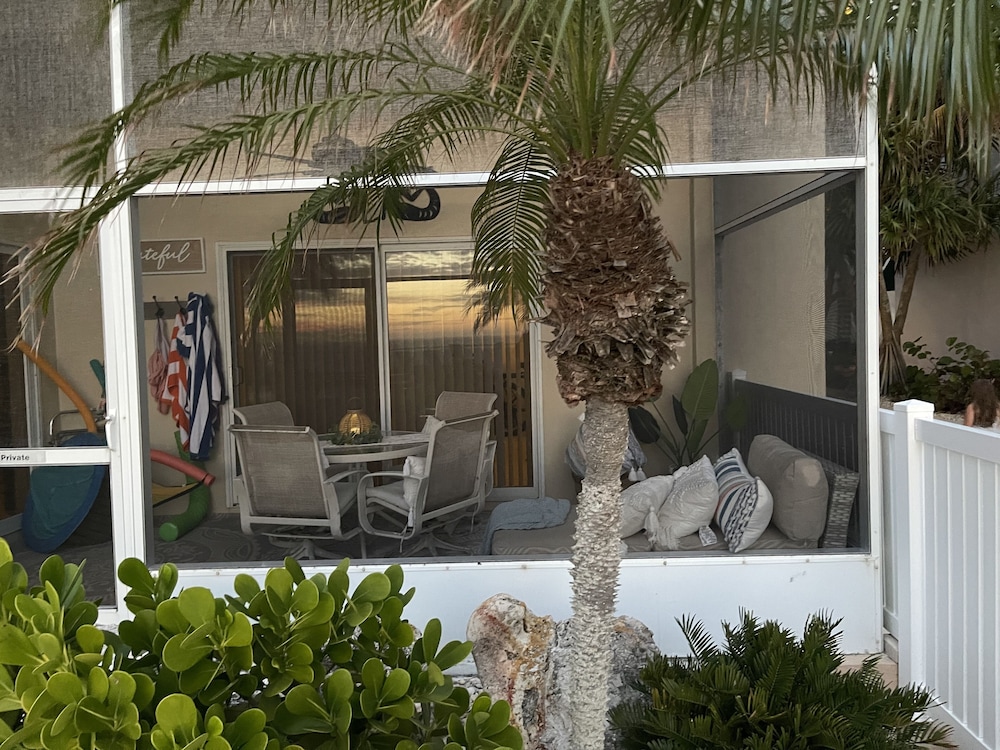 The Beach House 2 Bedroom Condo