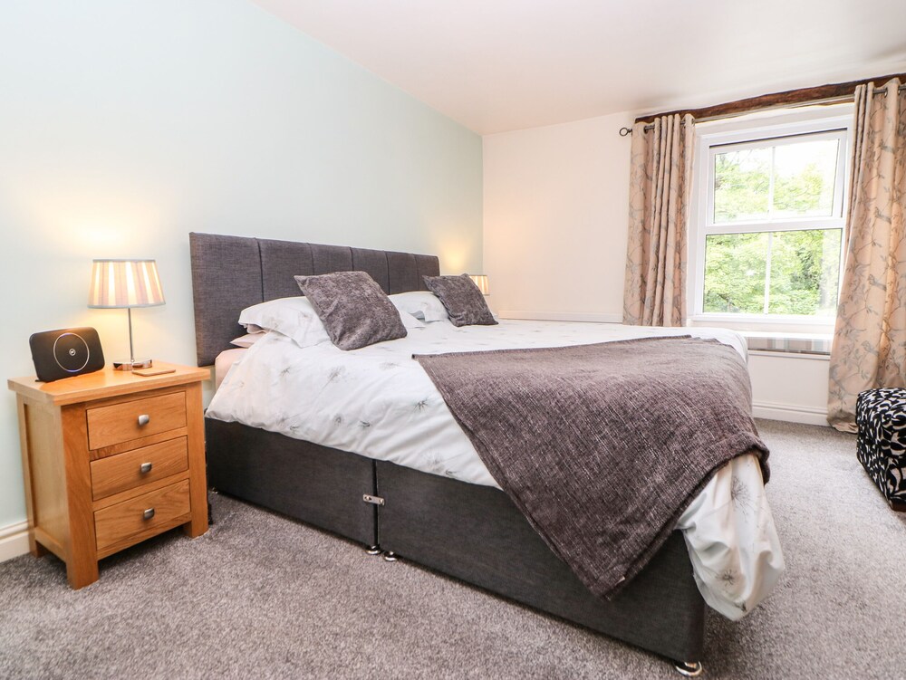 27 Bongate view 2