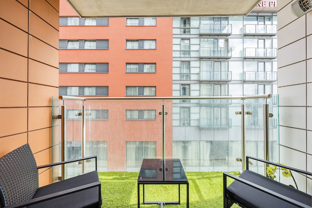 outdoor bbq area