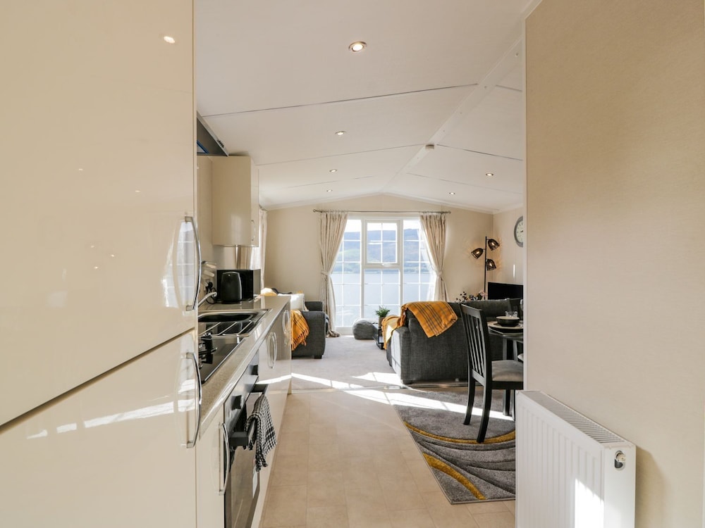 11 Mansion View