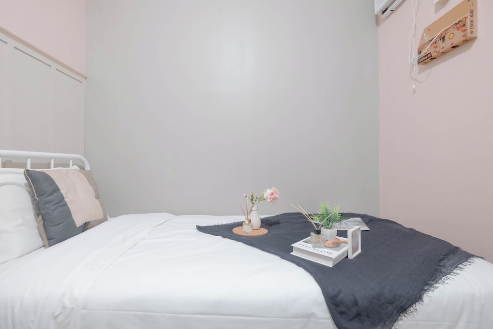 Soft Toned And Comfy 2Br Near Mall At Bassura City Apartment