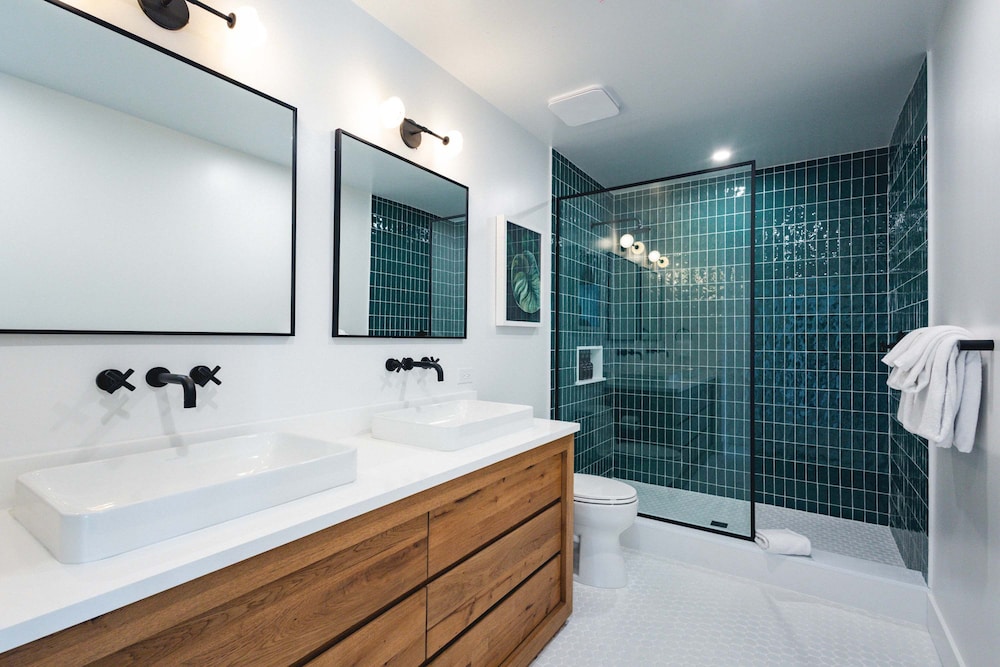 Brand New The Greenmoor House With Pool