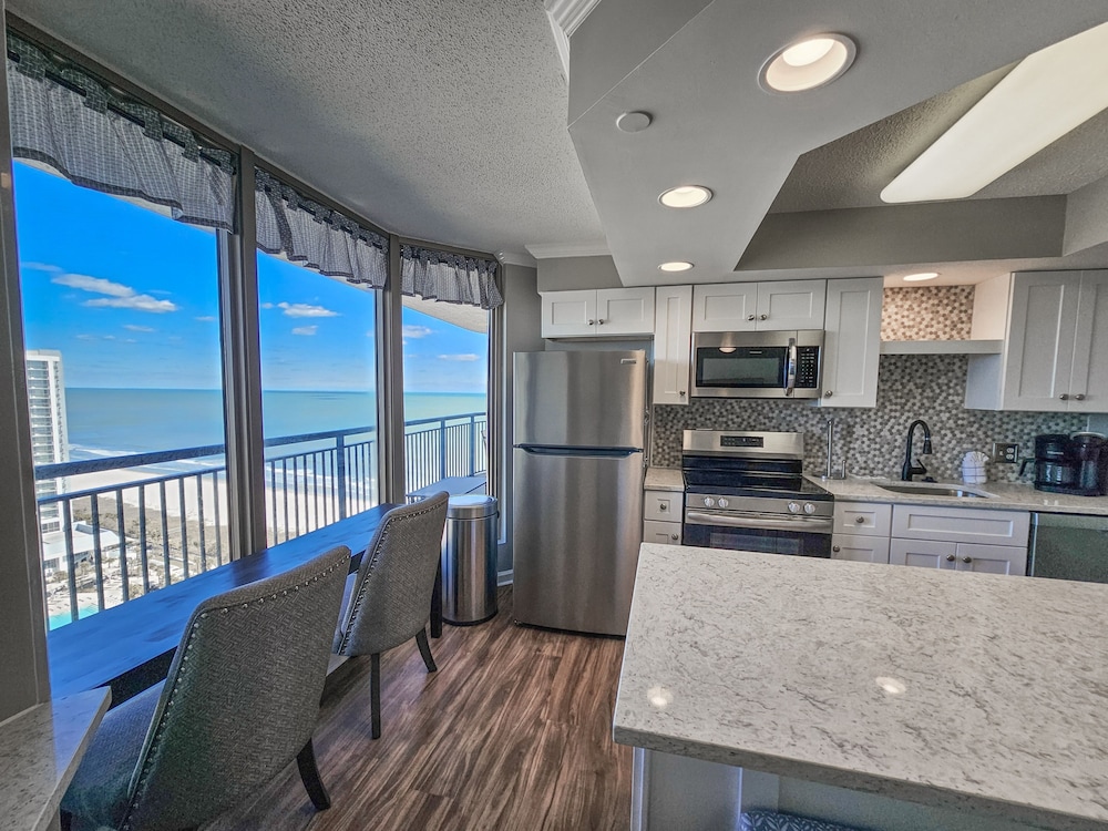 1707 Brighton, impressively remodeled, 3 bedroom ocean view 3 Condo