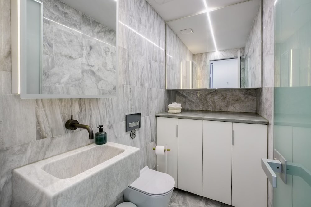 South Blue Luxury Apartment in Vouliagmeni